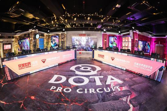 小落KPL庆祝两周年：不败传奇与未来新篇